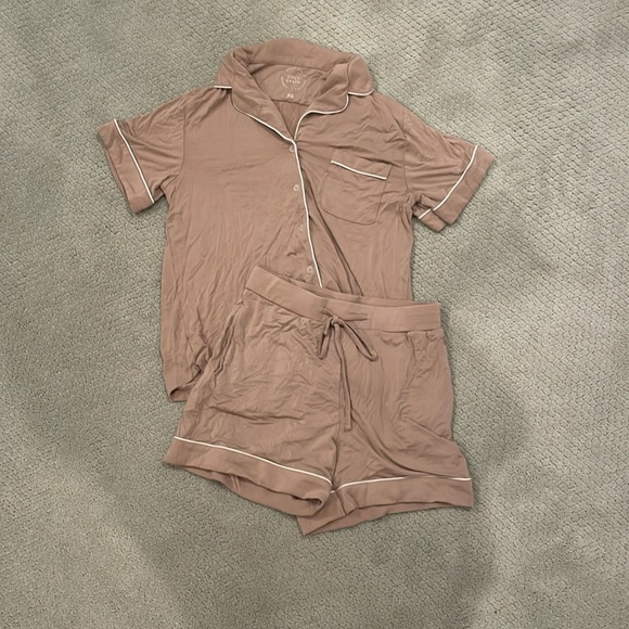 Cozy Earth pajamas set - Picture 1 of 4